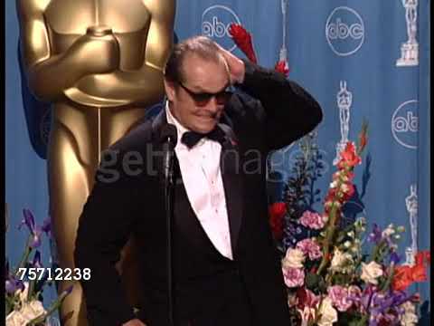 Jack Nicholson at the 70º Oscars Backstage in 1998