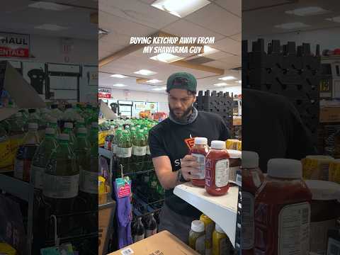 Don’t put za ketchup on za shawarma 🌯🥸#shorts