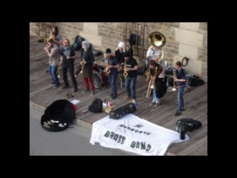 Mammouth Brass Band Quai du Louvre Pont Neuf 25 février 2017
