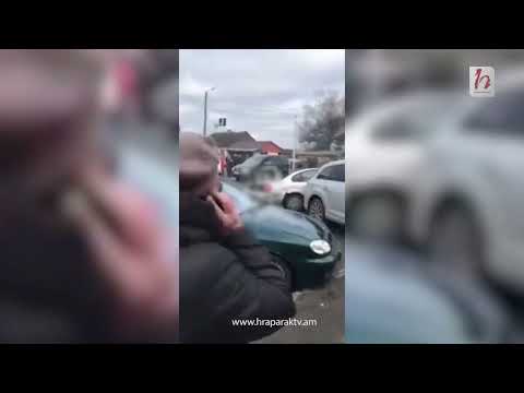 Նահանջող ուկրաինական բանակի զրահատեխնիկան վնասում է քաղաքացիական մեքենաները