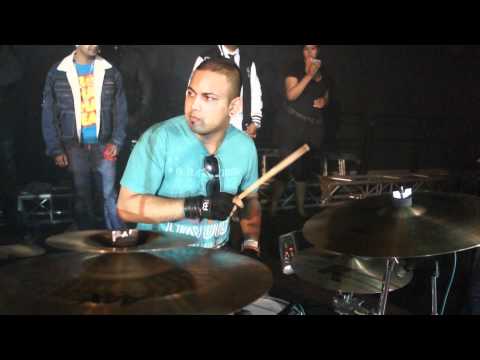 SELECTABEATS 2FAMOUS LIVE - KAYENTE FT. STREZZ- HORI YU