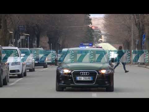 RAMA TAKON TSIPRAS NE DAVOS - News, Lajme - Kanali 10