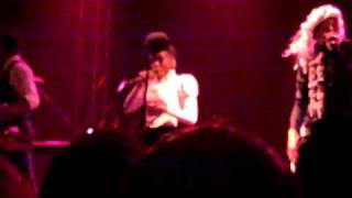 Janelle Monae Ft Kevin Barnes - Make the Bus