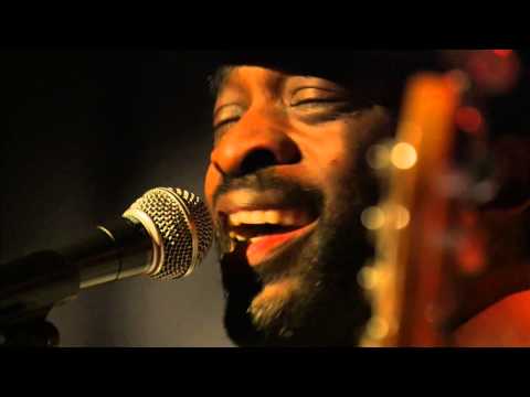 Bibi Tanga - Upset (Live at Alhambra)