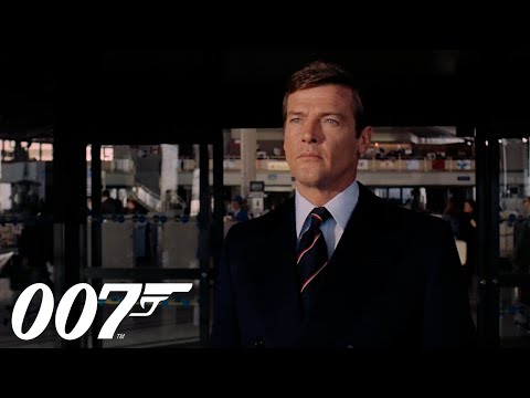 007 Arrives in New York