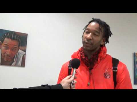 Damian Hollis ellenfélként tér vissza