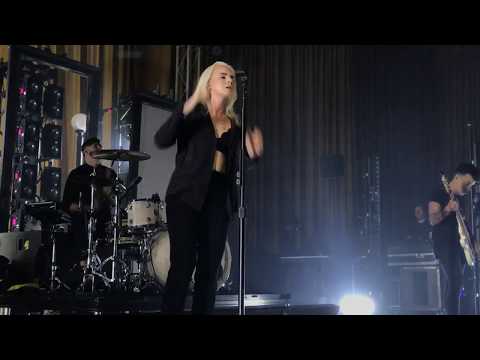 Thumbnail for PVRIS - No Mercy [Live] - 10.21.2017 - Skyway Theater - Minneapolis, MN - FRONT ROW by PVRIS