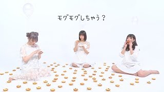 女子高生が彼シャツでチーズケーキ100個食べてみた。
