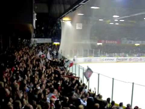 HC Chaux-de-Fonds - Lausanne HC (HCC - LHC) 27.03.09 On leur a plante des goals