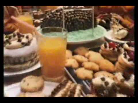 Nestle Choc Bits commercial (w Noel Ferrier) [1983]