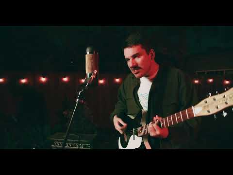 Medium Build - Gimme Back My Soul (Live)