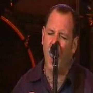 Social Distortion - Far behind live @ KROQ Weenie Roast 2007