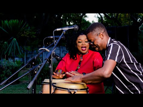 Talented Feli Nandi showing them how a live performance is done