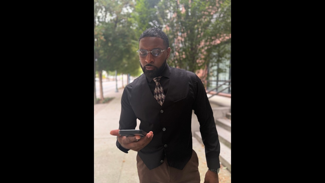When AL gets a call from the chief of police alerting him about Erica’s report!