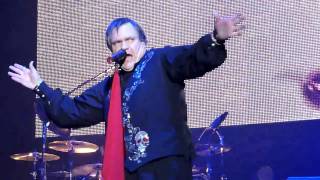 Meat Loaf - Los Angeloser clip from Cardiff 29/11/2010