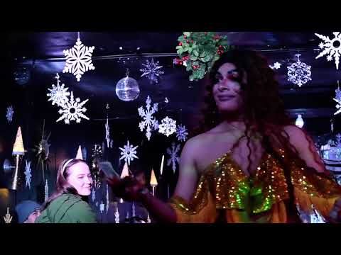 Vicky On The Rocks - La Tortura