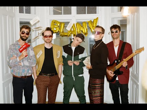 Struboskop feat. Average – Blank