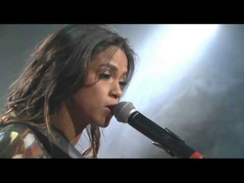 download lagu mp3 mp4 Lucy Alves, download lagu Lucy Alves gratis, unduh video klip Lucy Alves