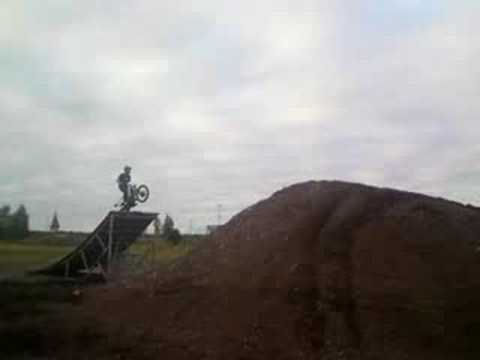 hoppa ramp med moppe