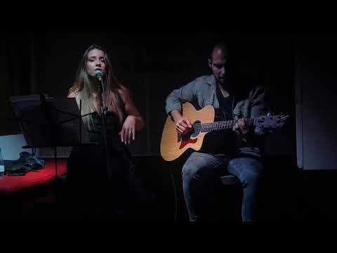 María Aguado – Justo a tiempo (acústico) en Sala Siroco 26/09/2019