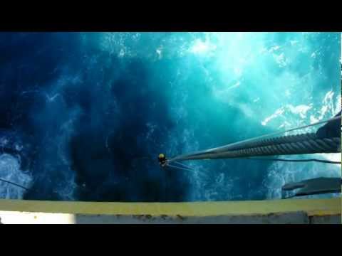rope access offshore swing at work