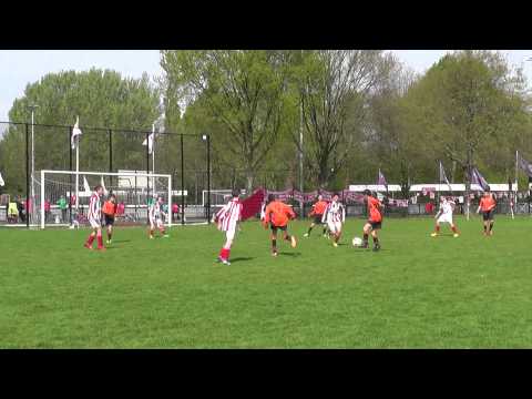 12 april 2014 Geinoord D2 - VV De Meern D4 com 7-1 Doelpunt Maurits (4-1)