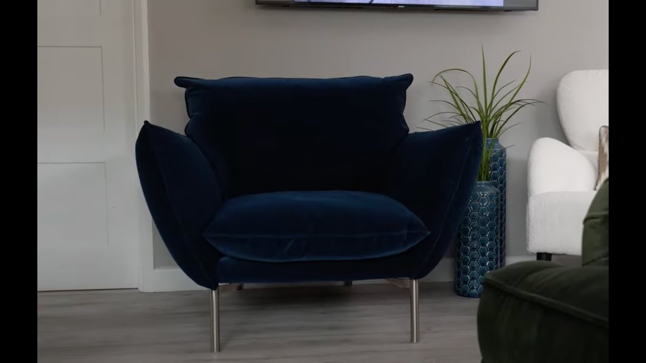 SHOWROOM SOFAS // The Hugo sofa @TheSofaDesignStudio