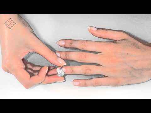 FT70 - Stunning 1.20ct Diamond and 18K White Gold Cluster Ring