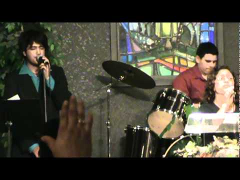 Alfredo Irineo 03/27/2011 2/16 (Alabanza)