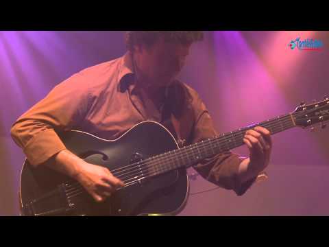 André Ceccarelli, Sylvain Luc et Richard Bona au Saveurs Jazz Festival 2011 à Segré - Part 8