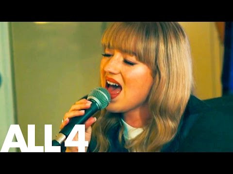 The Voice's Leah McFall On Diving Into Deep End Of Music Industry | Big Toe Needs A Hand