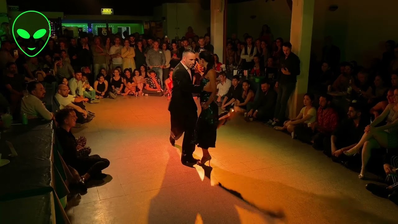 Virginia Vasconi y Juan Cupini en Juernes Milonga (1/2)