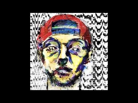 Aliens fighting robots (mac miller instrumental)