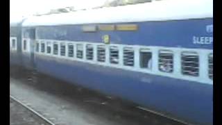 preview picture of video 'Thriple delight : 3 WDM3A's and Secunderabad Shridi Sainagar Express.'