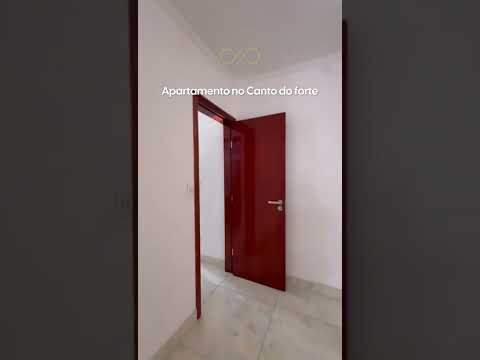 🌊 150 metros do mar no Canto do Forte! Um apartamento amplo de 89m², com 2 dormitórios, sendo 1 suíte, perfeito para quem valoriza espaço e praticidade perto da praia. ✨ Destaques do imóvel: • Sala ampla • Cozinha isolada • Área de serviço • 2 sacadas • 1 vaga de garagem 📍 Localização privilegiada: próximo a quiosques, panificadoras, restaurantes, mercados e, claro, a poucos passos da praia. 💰 Aceita financiamento bancário. 📲 Quer conhecer esse imóvel? Entre em contato com a nossa equipe e agende sua visita. Cód. 10718
