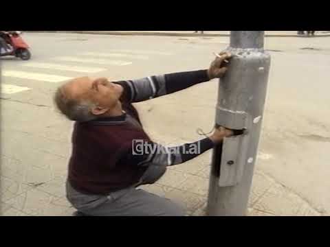 Qyteti i Elbasanit me rrjet te ri ndricimi (13 Tetor 2000)