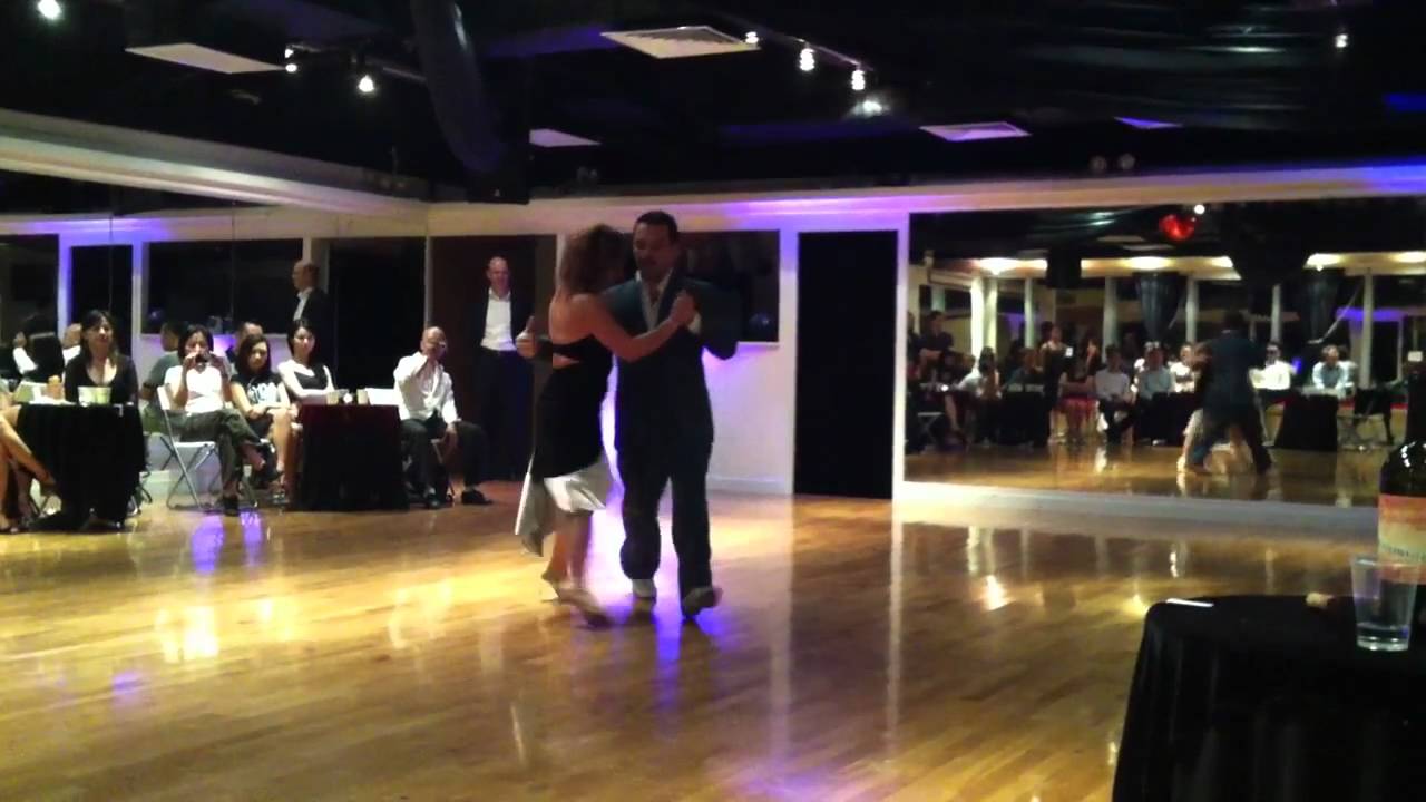 Video thumbnail for 2011_4_28_farewell milonga@HK - Fernando Galera y Vilma Vega_performance 1