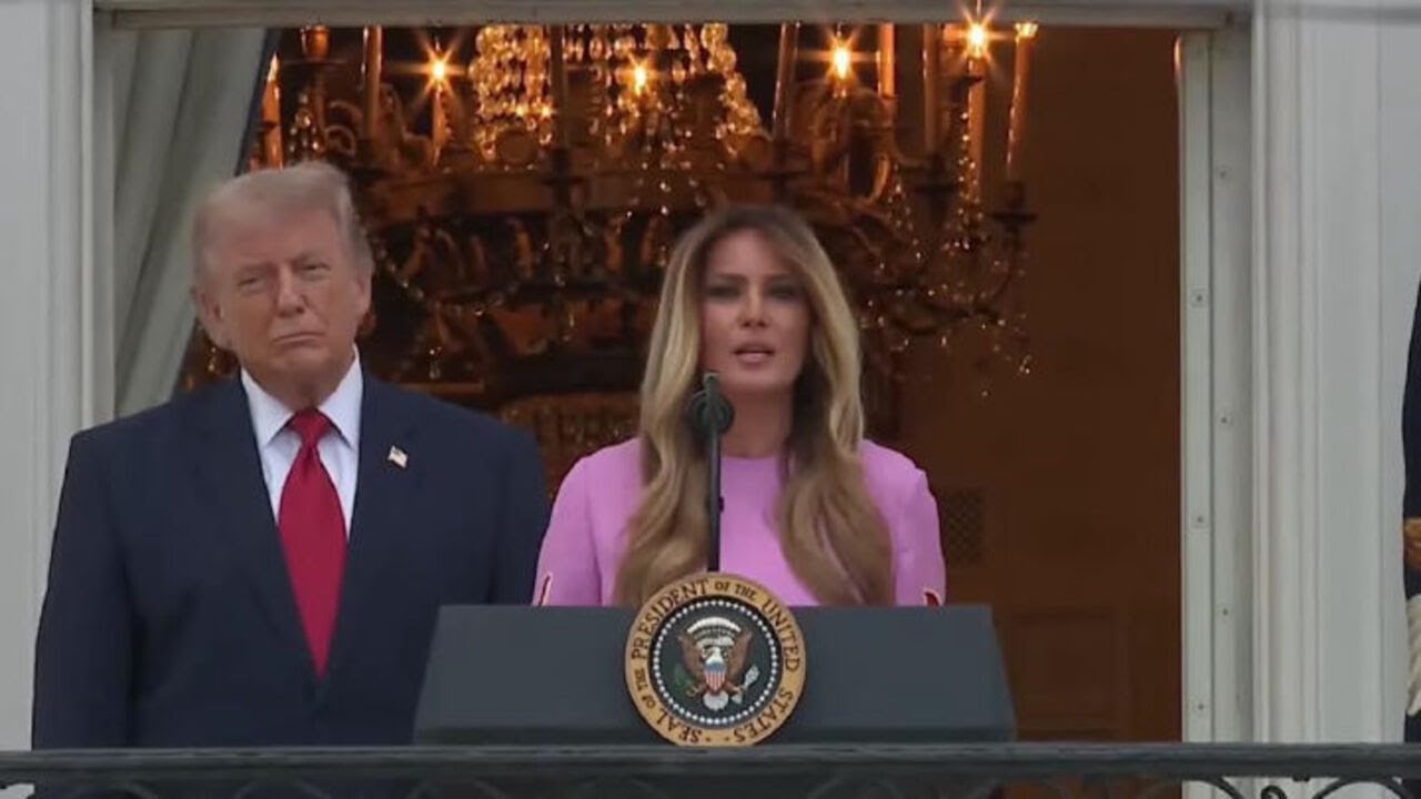 Trump scherza con Melania: C'è spazio per una sola star in casa, dovrò sbarazzarmene