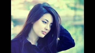 Y E N N A R O / The most beautiful girl in the world / Español / Cover