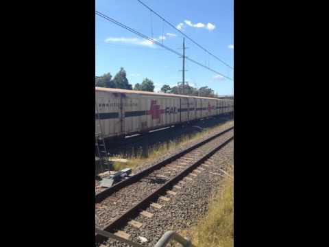 LDP009/LDP006 QR/SCT freight MacArthur NSW 23.3.16 Freightline Southbound