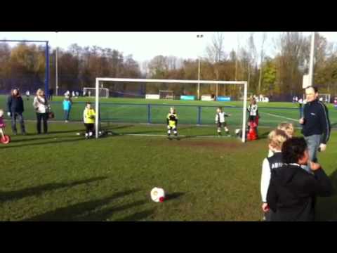 Victoria F12 - Laren 99 F4 (26-11-2011)