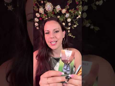 𝐃𝐌 𝚝𝚘 𝐃𝐅 𝙼𝚎𝚜𝚜𝚊𝚐𝚎𝚜: I am sitting between chairs