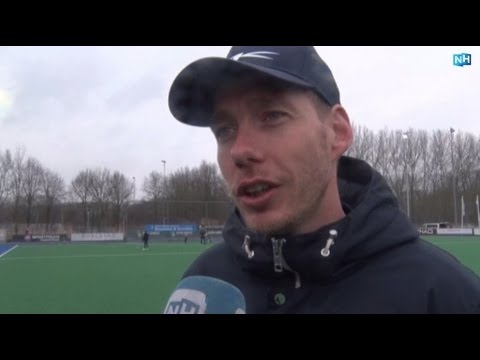 Hockeycoach Tim Oudenaller van Qui Vive is  'knetter fanatiek'