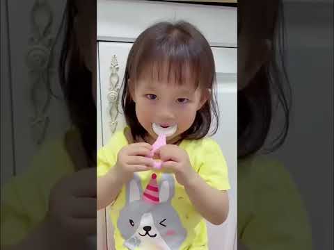 Escova Dental Infantil 360 em formato U e em silicone. #cdbestgoods