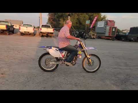 Lot 69V-- 2005 Yamaha Y250F.