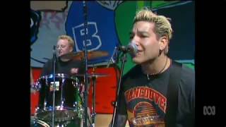 MXPX - Chick Magnet (Live on Recovery)