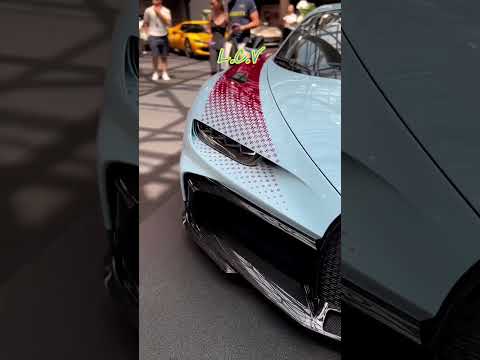 bugatti divo vs bugatti chiron speed comparison #shorts