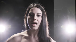 Héllena - Don't Change (Official Video)