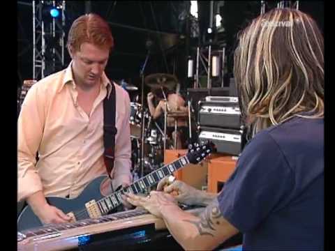 01 - Queens Of The Stone Age - Precious and Grace (Bizarre 2001) - HQ