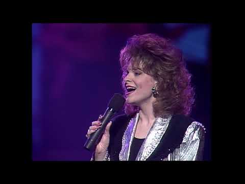 Susie Luchsinger: "I Saw Him In Your Eyes" (25th Dove Awards)